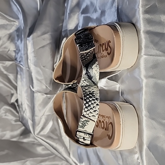 Circus by Sam Edelman Reptile Print Sandals Size 8 1/2 - Picture 6 of 7